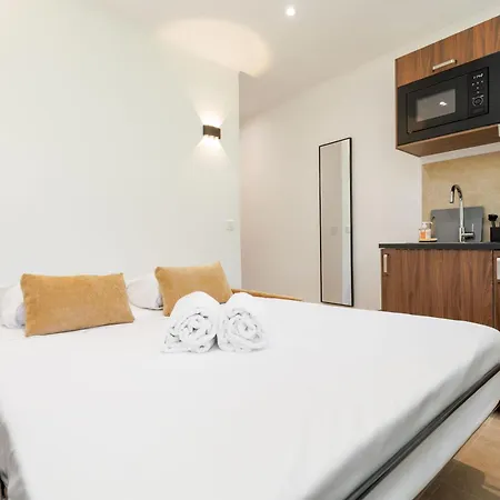 Apartmán Upstays Cosy 15m2 With Pool And Quiet