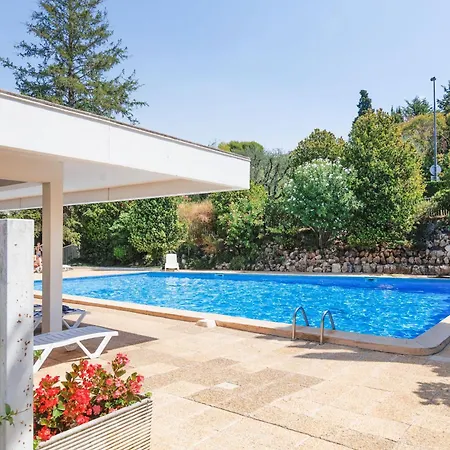 Apartment Upstays Cosy 15m2 With Pool And Quiet